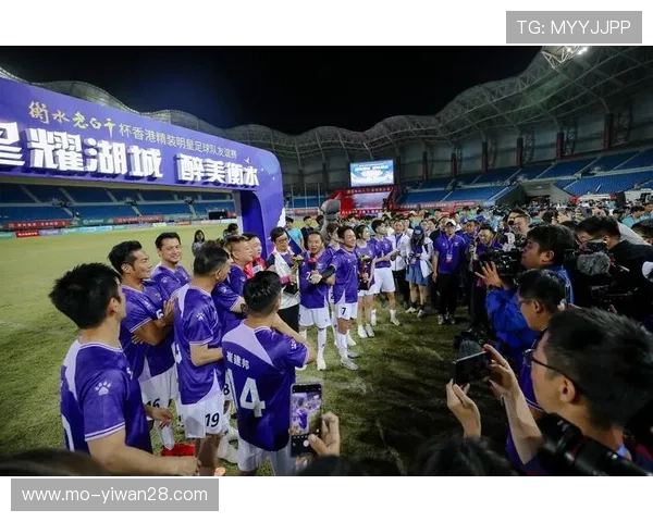 从足球球星经典语句看拼搏精神与团队合作的重要力量