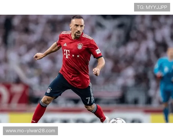 全球前十足球巨星排名揭晓：谁能称霸足坛巅峰，成为历史传奇